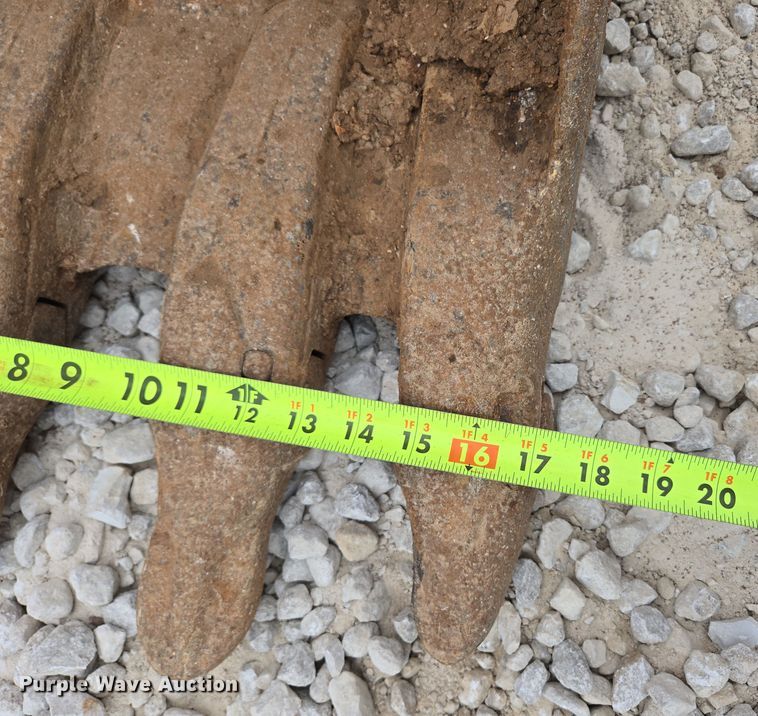 image for item DP6251 2020 Kubota KX080-4S2 mini excavator