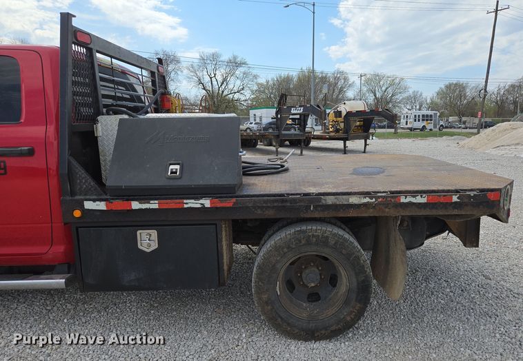 image for item DP6254 2016 Dodge Ram 3500 Crew Cab flatbed pickup truck