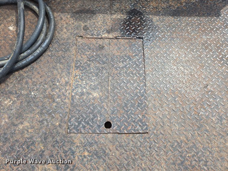 image for item DP6254 2016 Dodge Ram 3500 Crew Cab flatbed pickup truck