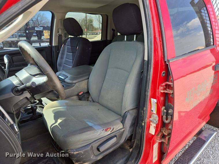 image for item DP6254 2016 Dodge Ram 3500 Crew Cab flatbed pickup truck