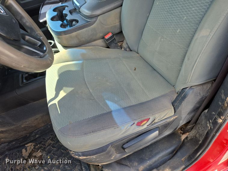 image for item DP6254 2016 Dodge Ram 3500 Crew Cab flatbed pickup truck