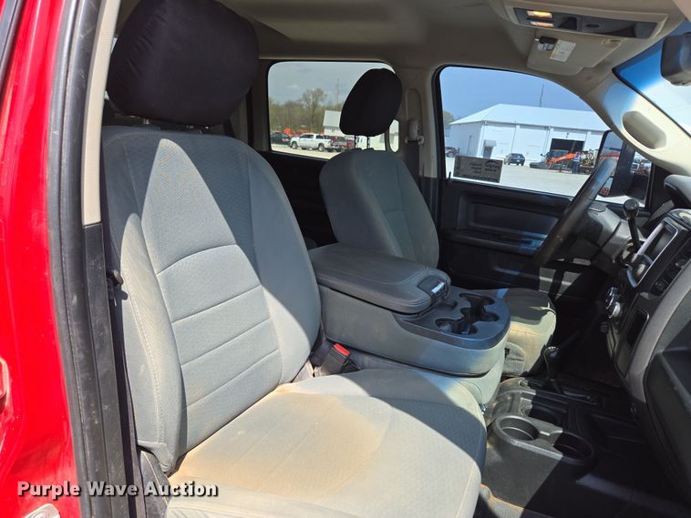 image for item DP6254 2016 Dodge Ram 3500 Crew Cab flatbed pickup truck