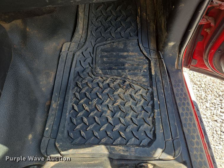 image for item DP6254 2016 Dodge Ram 3500 Crew Cab flatbed pickup truck