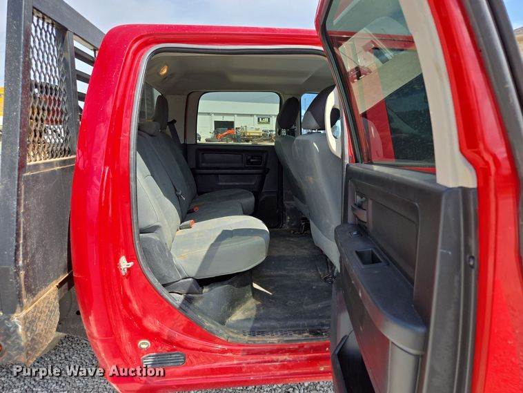 image for item DP6254 2016 Dodge Ram 3500 Crew Cab flatbed pickup truck