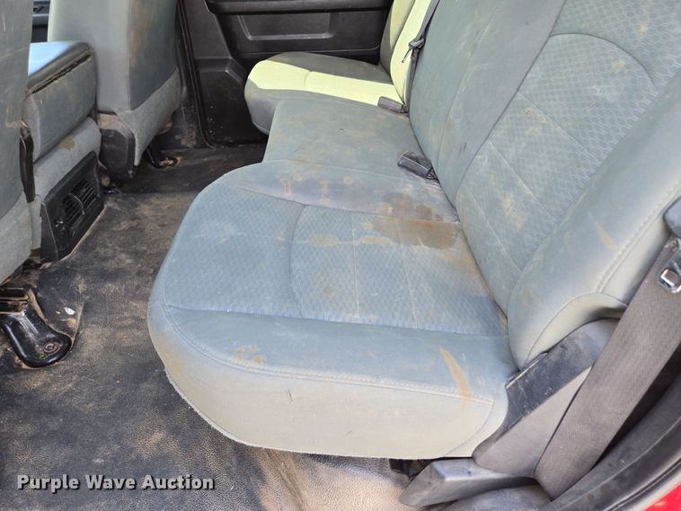 image for item DP6254 2016 Dodge Ram 3500 Crew Cab flatbed pickup truck