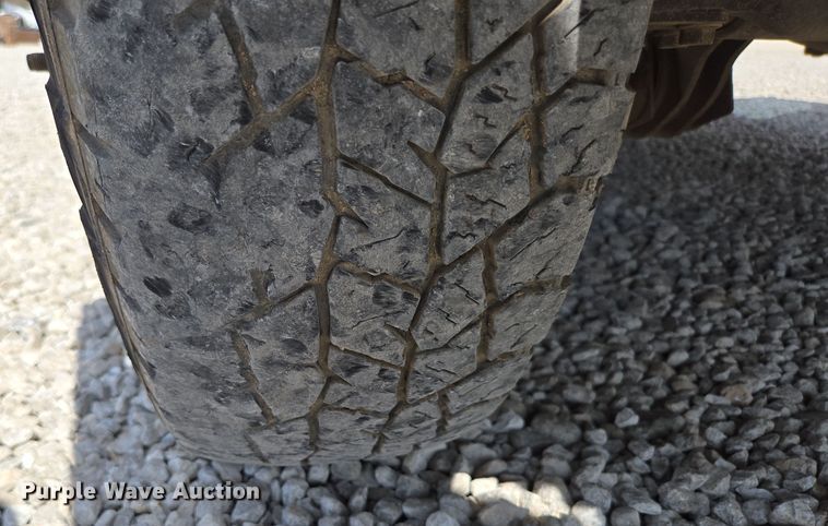 image for item DP6254 2016 Dodge Ram 3500 Crew Cab flatbed pickup truck