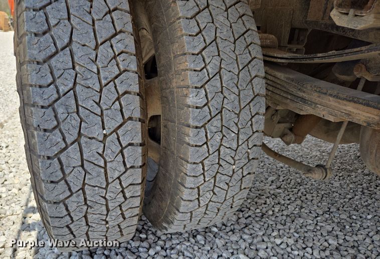 image for item DP6254 2016 Dodge Ram 3500 Crew Cab flatbed pickup truck