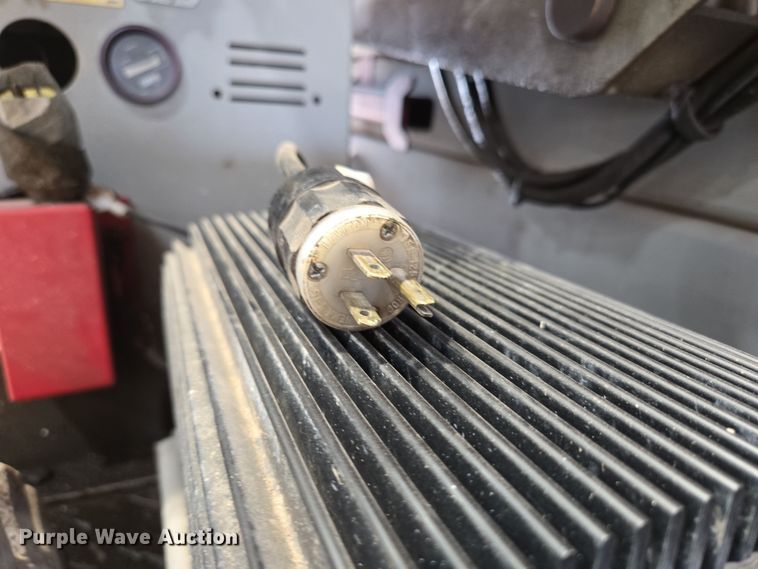 image for item DP6257 2000 Mayville Engineering Co Inc. 3768ES scissor lift