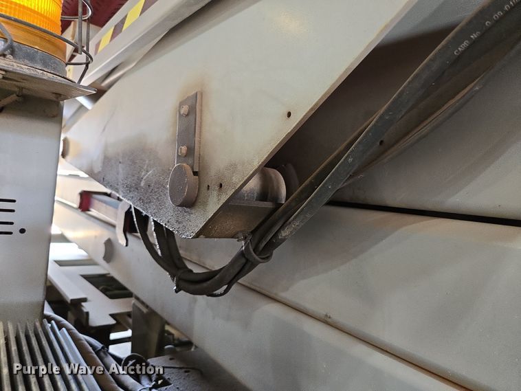 image for item DP6257 2000 Mayville Engineering Co Inc. 3768ES scissor lift