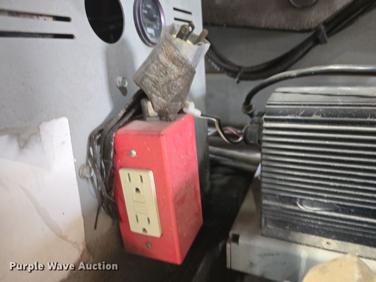 image for item DP6257 2000 Mayville Engineering Co Inc. 3768ES scissor lift