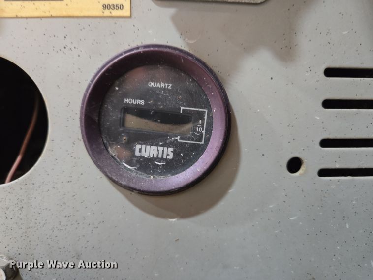 image for item DP6257 2000 Mayville Engineering Co Inc. 3768ES scissor lift