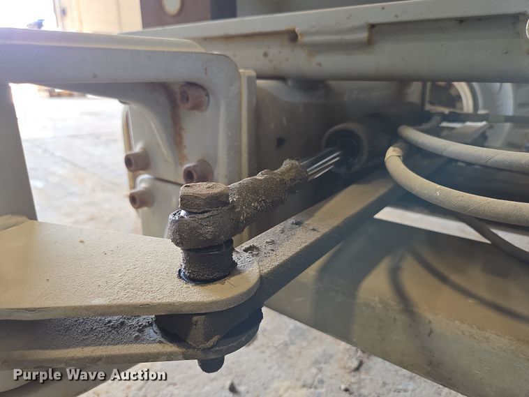 image for item DP6257 2000 Mayville Engineering Co Inc. 3768ES scissor lift