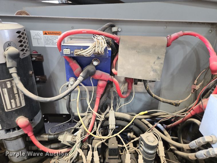 image for item DP6257 2000 Mayville Engineering Co Inc. 3768ES scissor lift