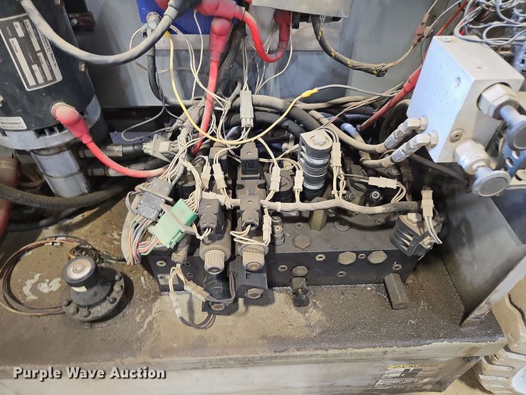 image for item DP6257 2000 Mayville Engineering Co Inc. 3768ES scissor lift