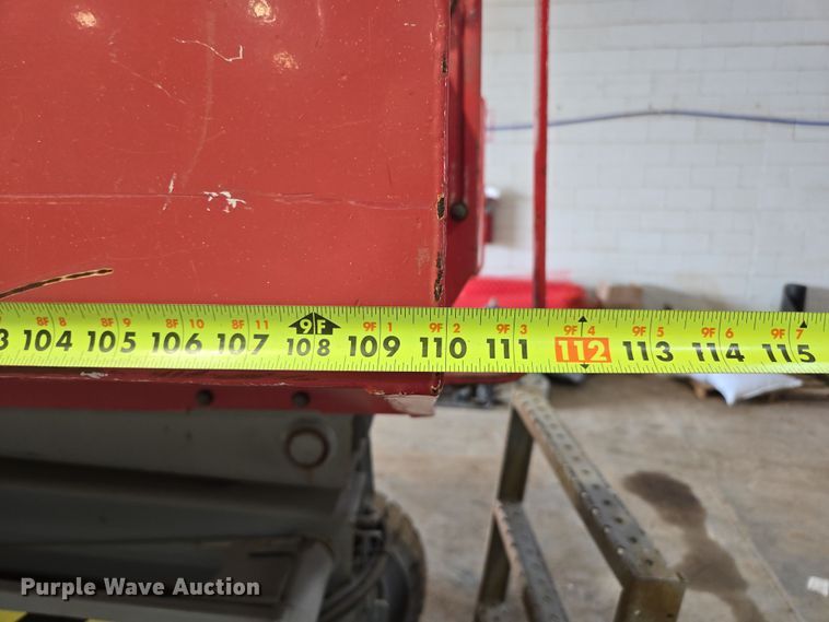 image for item DP6257 2000 Mayville Engineering Co Inc. 3768ES scissor lift