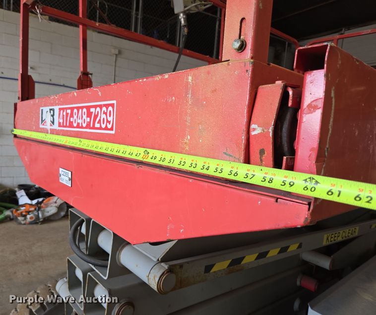 image for item DP6257 2000 Mayville Engineering Co Inc. 3768ES scissor lift