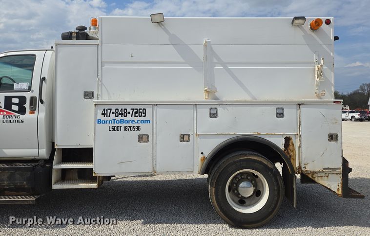 image for item DP6259 2006 GMC C7500 utility / service truck