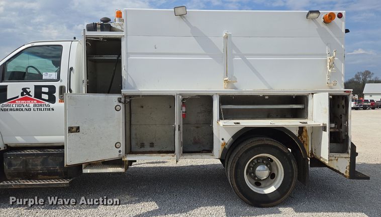 image for item DP6259 2006 GMC C7500 utility / service truck