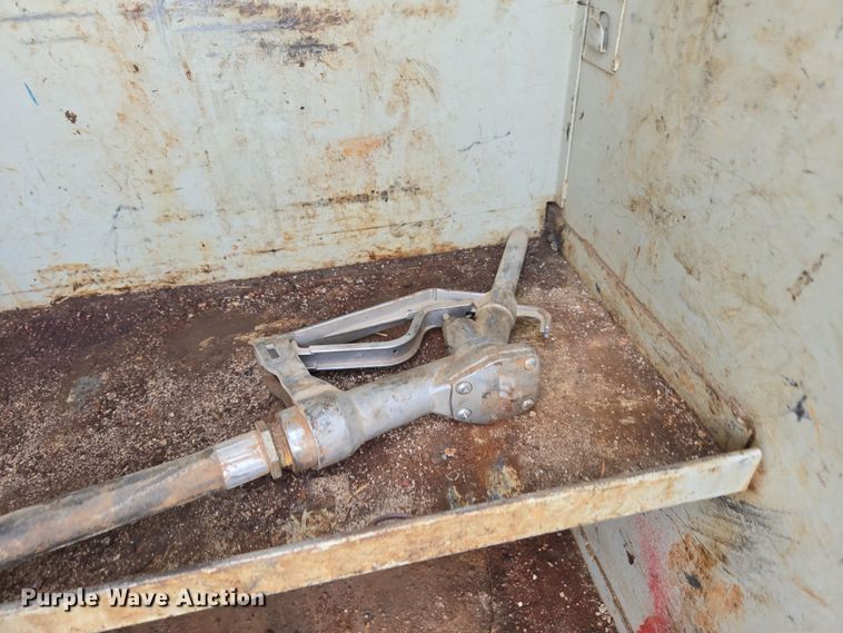 image for item DP6259 2006 GMC C7500 utility / service truck