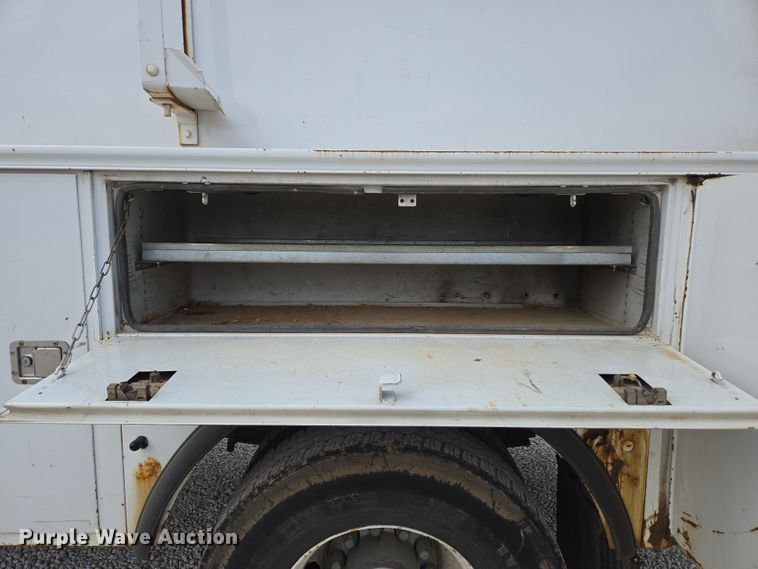 image for item DP6259 2006 GMC C7500 utility / service truck