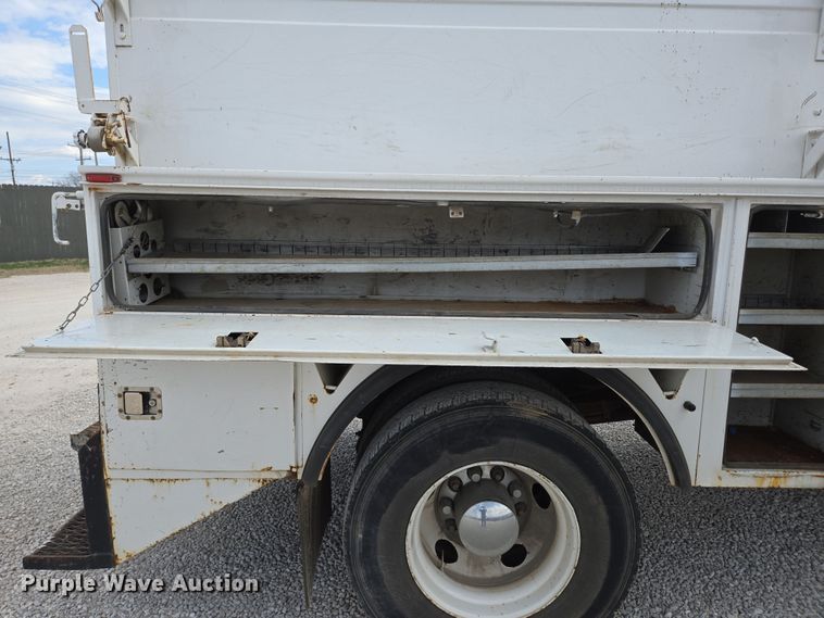 image for item DP6259 2006 GMC C7500 utility / service truck