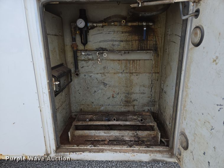 image for item DP6259 2006 GMC C7500 utility / service truck