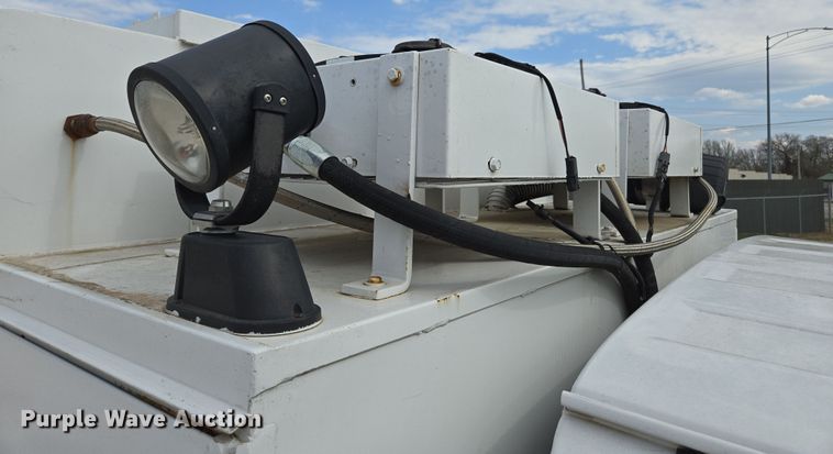 image for item DP6259 2006 GMC C7500 utility / service truck