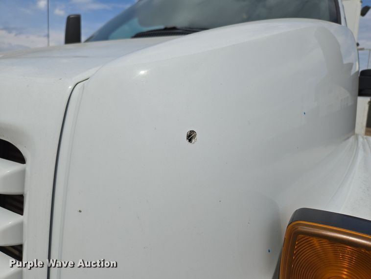 image for item DP6259 2006 GMC C7500 utility / service truck