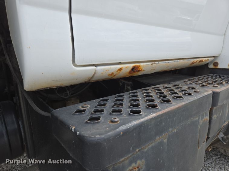 image for item DP6259 2006 GMC C7500 utility / service truck