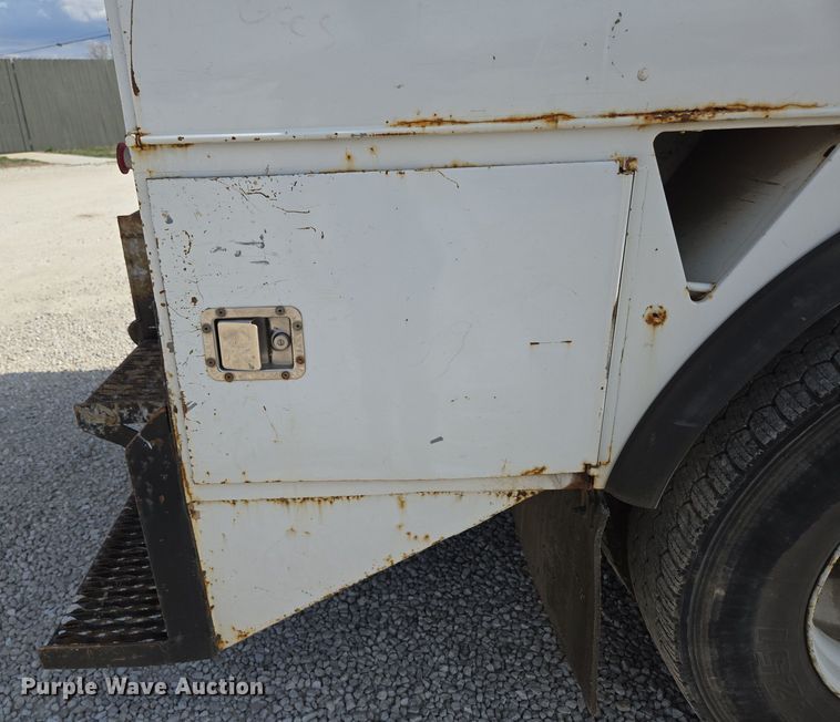 image for item DP6259 2006 GMC C7500 utility / service truck