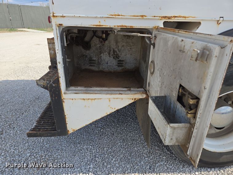 image for item DP6259 2006 GMC C7500 utility / service truck