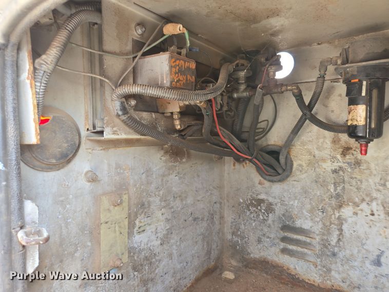 image for item DP6259 2006 GMC C7500 utility / service truck