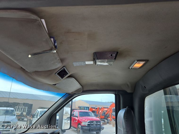 image for item DP6259 2006 GMC C7500 utility / service truck