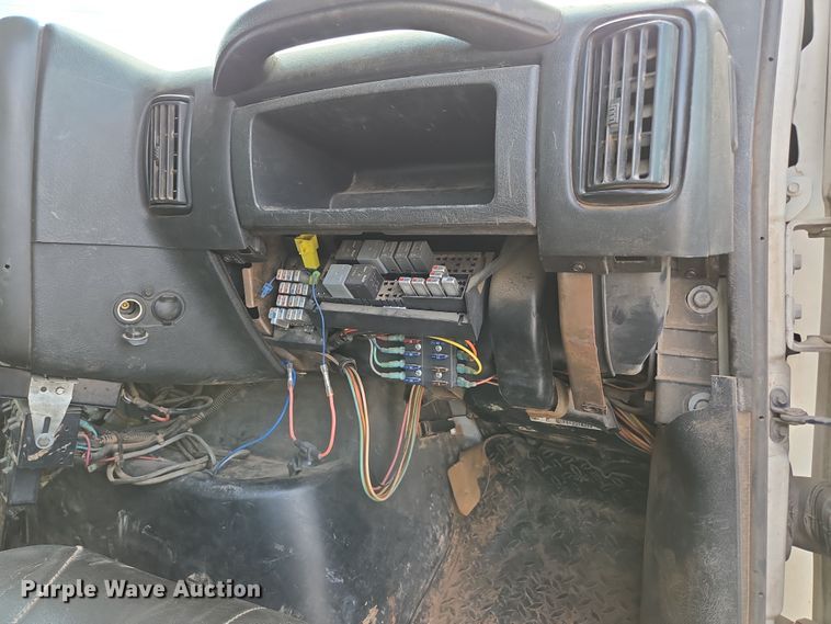 image for item DP6259 2006 GMC C7500 utility / service truck