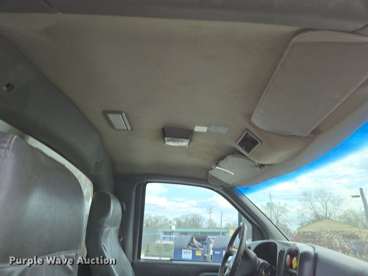 image for item DP6259 2006 GMC C7500 utility / service truck