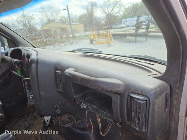 image for item DP6259 2006 GMC C7500 utility / service truck