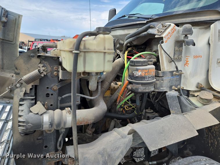 image for item DP6259 2006 GMC C7500 utility / service truck