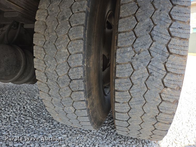 image for item DP6259 2006 GMC C7500 utility / service truck