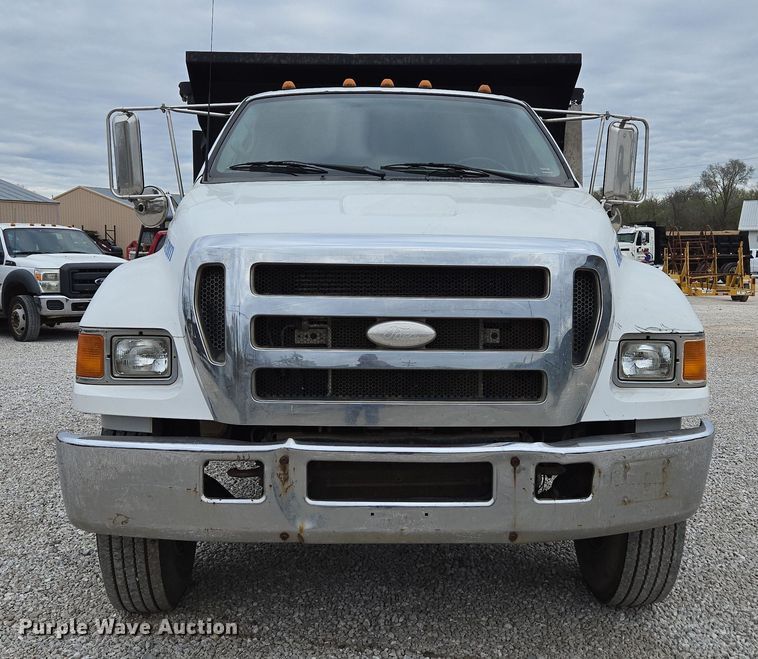 image for item DP6261 2005 Ford F750 Super Duty dump truck