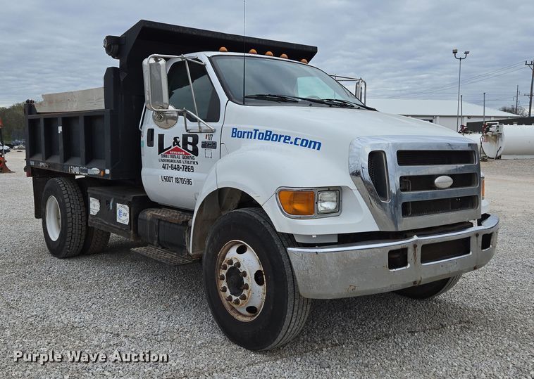 image for item DP6261 2005 Ford F750 Super Duty dump truck