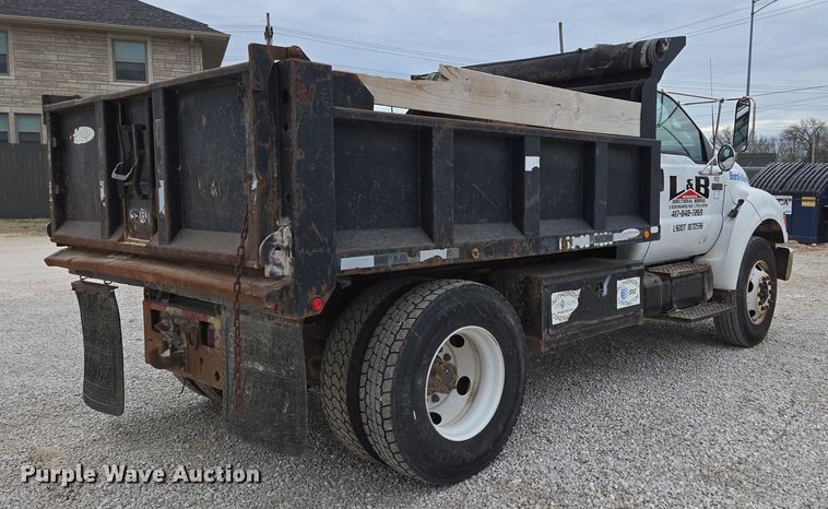 image for item DP6261 2005 Ford F750 Super Duty dump truck