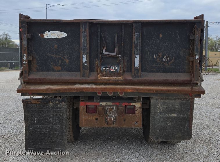 image for item DP6261 2005 Ford F750 Super Duty dump truck