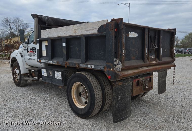image for item DP6261 2005 Ford F750 Super Duty dump truck