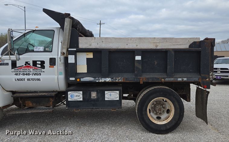 image for item DP6261 2005 Ford F750 Super Duty dump truck