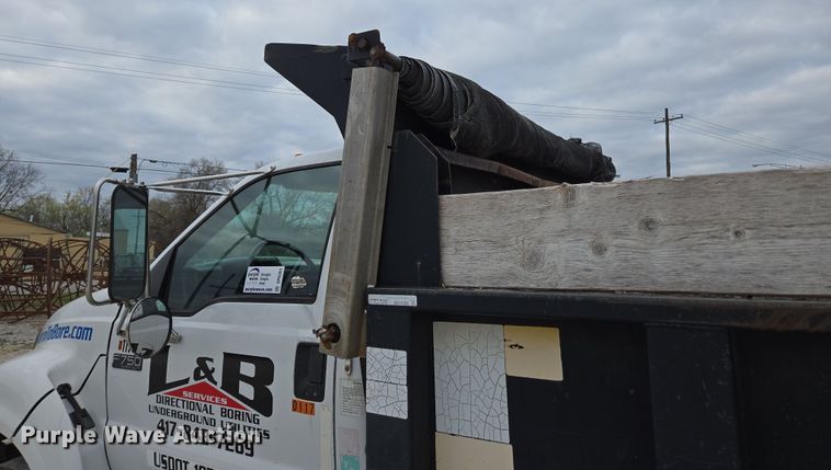 image for item DP6261 2005 Ford F750 Super Duty dump truck