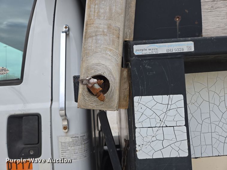 image for item DP6261 2005 Ford F750 Super Duty dump truck