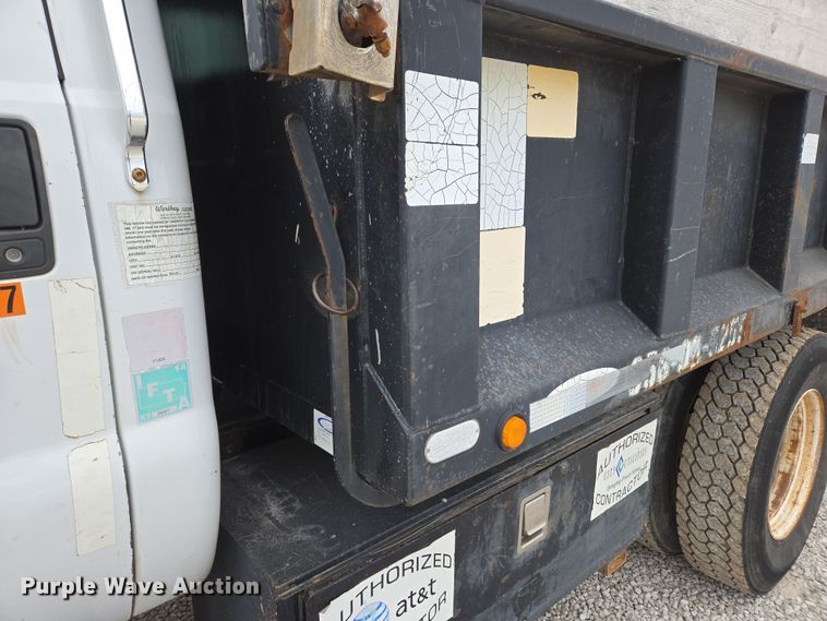 image for item DP6261 2005 Ford F750 Super Duty dump truck