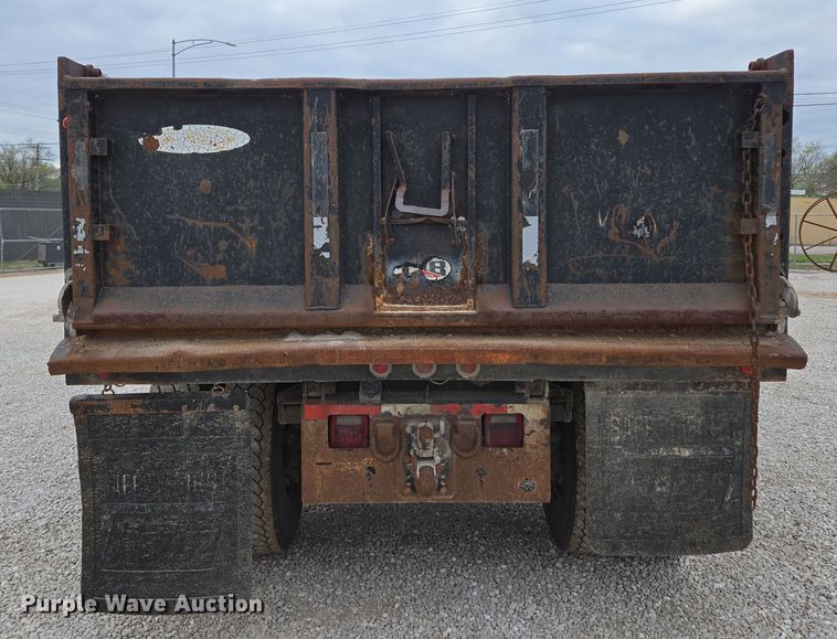 image for item DP6261 2005 Ford F750 Super Duty dump truck