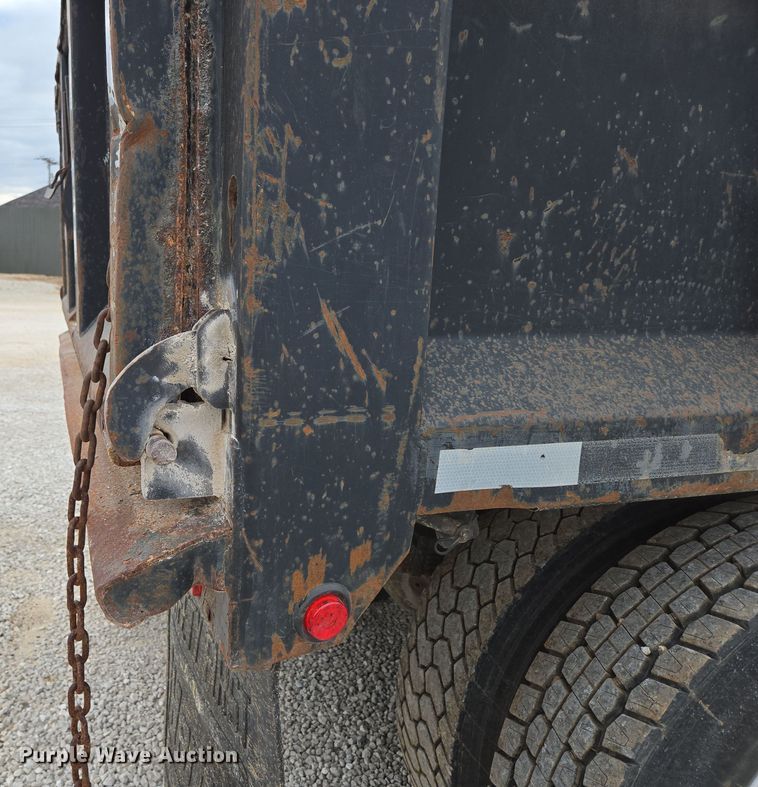 image for item DP6261 2005 Ford F750 Super Duty dump truck