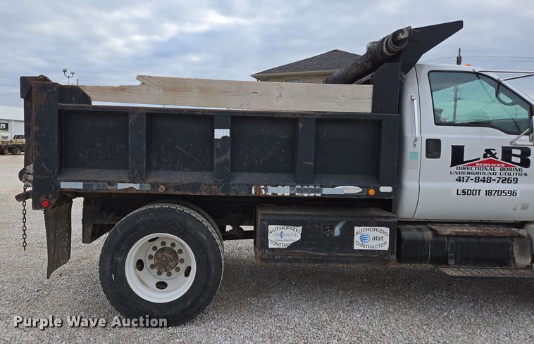 image for item DP6261 2005 Ford F750 Super Duty dump truck